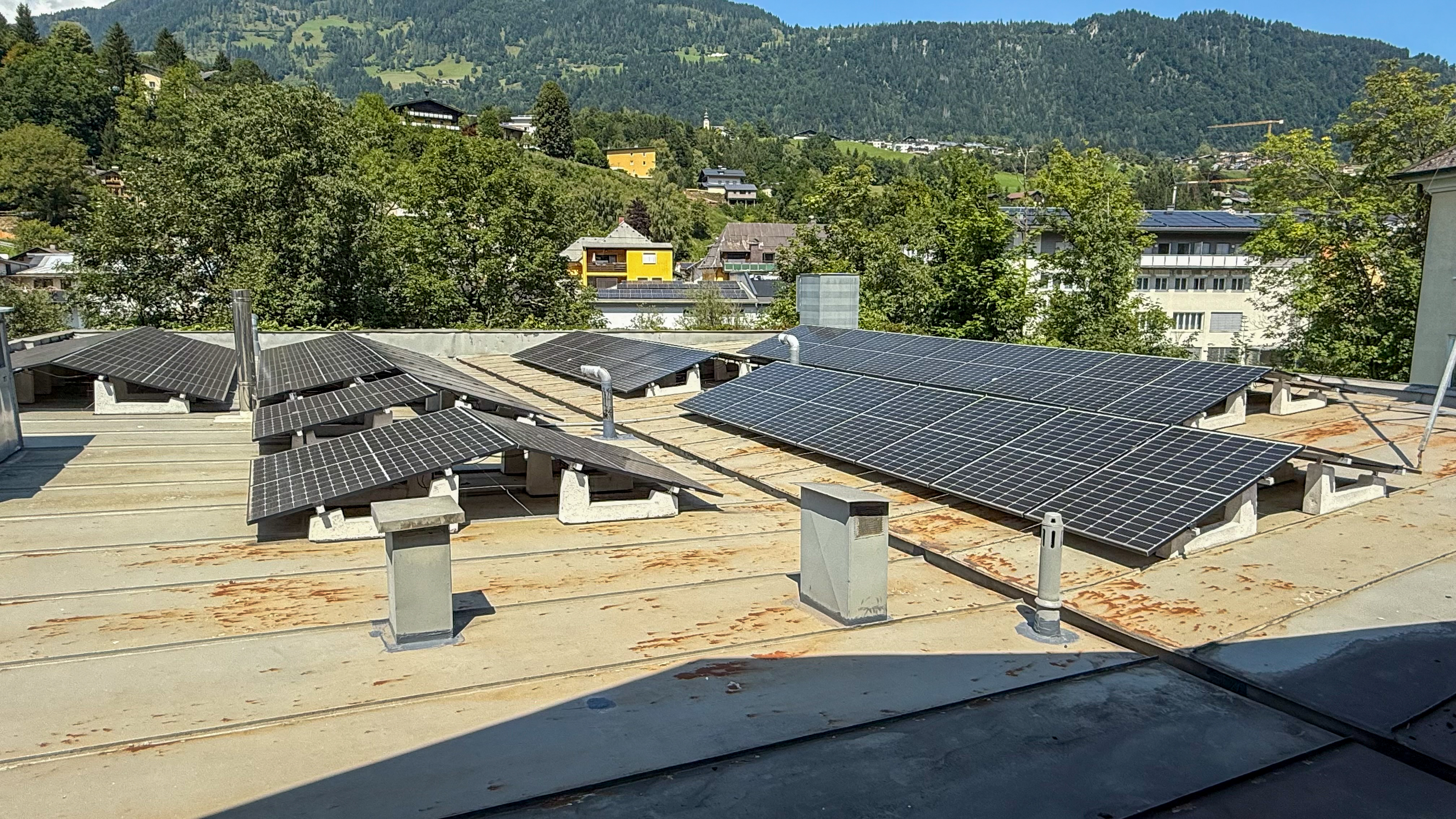 Zentral gelegenes Wohn- und Gewerbeobjekt mit Potenzial in Schwarzach im Pongau - Haus mit grozgiger Werkhalle - Ski amad /  / 5620 Schwarzach im Pongau / Bild 10