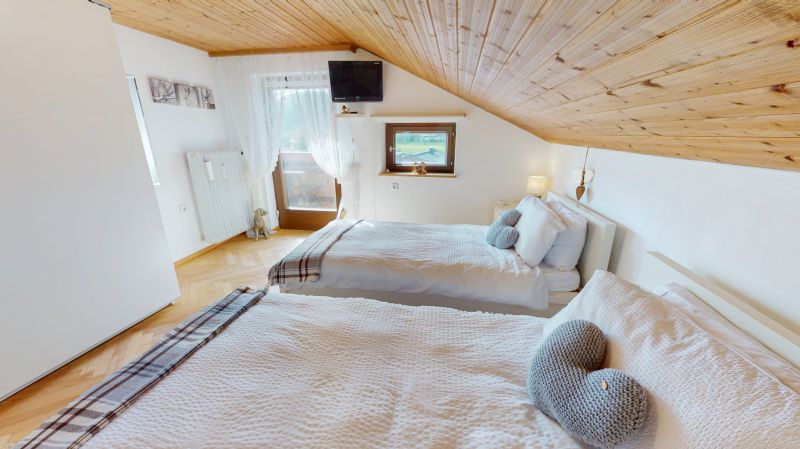 Charmante 3-Zimmer-Mansardenwohnung mit l�ndlichem Flair und gem�tlichem Wohnambiente in Saalfelden /  / 5760&nbsp;Saalfelden am Steinernen Meer / Bild 0