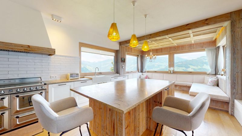 Luxus trifft Alpenblick: <br />
Hochwertiges Mehrfamilienhaus <br />
mit Sauna und spektakulärer Aussicht ? Zillertal / Tirol