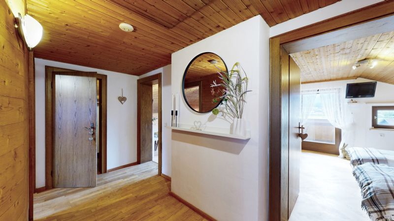 Charmante 3-Zimmer-Mansardenwohnung mit l�ndlichem Flair und gem�tlichem Wohnambiente in Saalfelden /  / 5760&nbsp;Saalfelden am Steinernen Meer / Bild 1