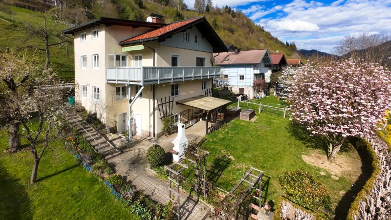 Attraktives Mehrfamilienhaus in begehrter & sonniger Lage mit Bergblick in Schwarzach im Pongau
