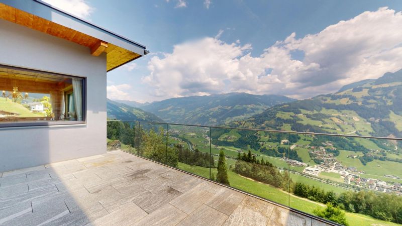 Luxus trifft Alpenblick: 
Hochwertiges Mehrfamilienhaus 
mit Sauna und spektakul�rer Aussicht ? Zillertal / Tirol /  / 6283&nbsp;Hippach-Schwendberg / Bild 0