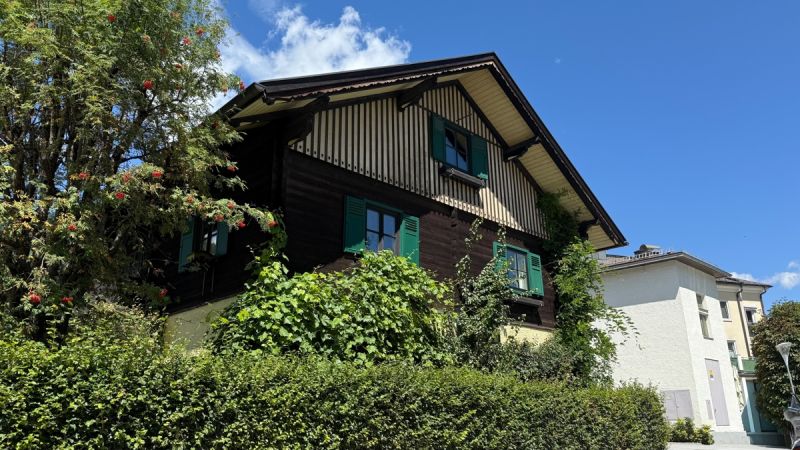 Zentral gelegenes Wohn- und Gewerbeobjekt mit in Schwarzach im Pg. ? Haus mit großzügiger Werkhalle