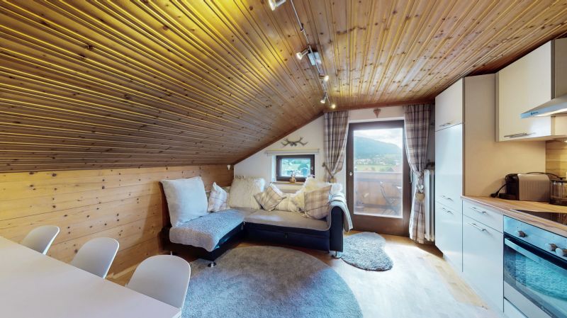 Charmante 3-Zimmer-Mansardenwohnung mit l�ndlichem Flair und gem�tlichem Wohnambiente in Saalfelden /  / 5760&nbsp;Saalfelden am Steinernen Meer / Bild 3