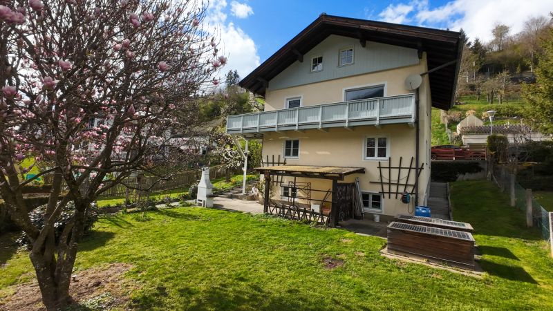 Attraktives Mehrfamilienhaus in begehrter & sonniger Lage mit Bergblick in Schwarzach im Pongau