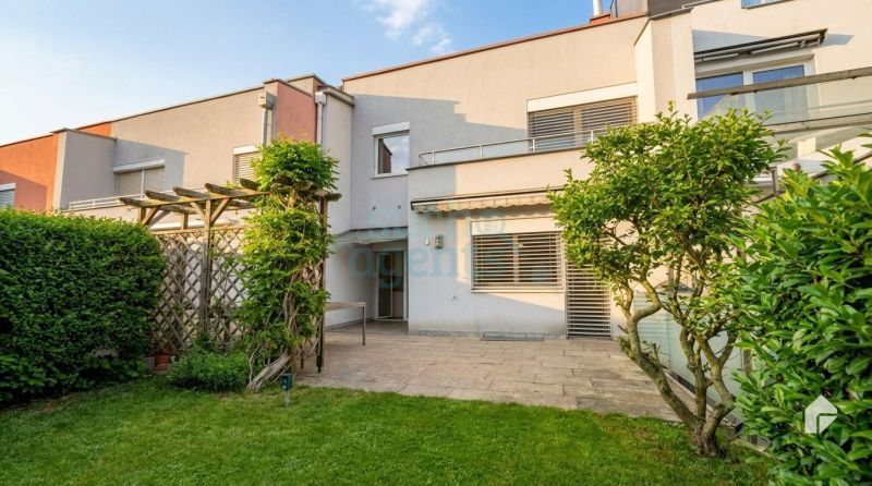 Top modernisiertes Reihenhaus mit gro�em Garten, Garage & 6-Zimmer /  / 4020&nbsp;Linz / Bild 0
