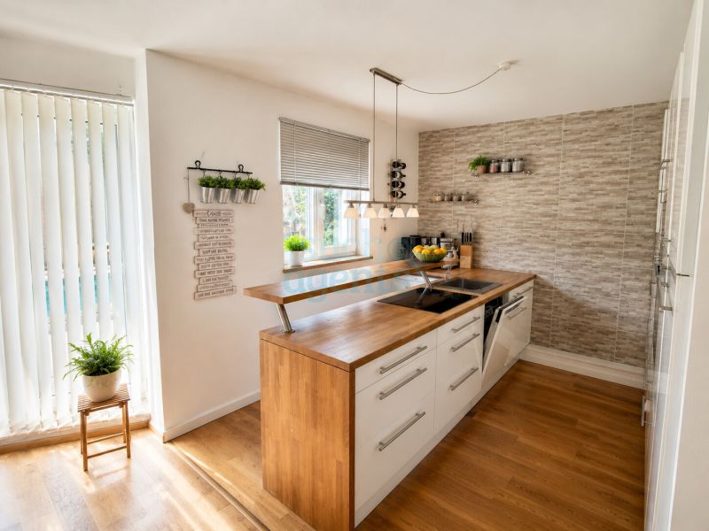 10 Minuten zum Traunsee! Luxuri�ses Wohnen mit Wellness, Pool & Traunsteinblick in Pinsdorf /  / 4812&nbsp;Pinsdorf / Bild 3