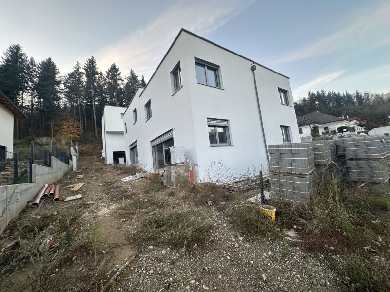 Naturnah & hochwertig ? Doppelhaush�lfte am Waldrand mit Top-Komfort /  / 3508&nbsp;Meidling / Bild 1