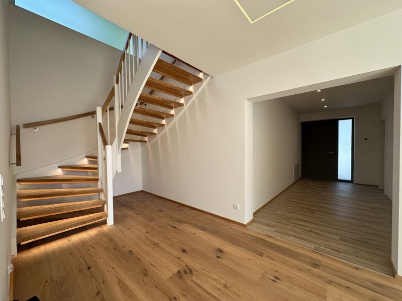 Erstbezug: Modernes Einfamilienhaus mit Komfort, Helligkeit & nachhaltiger Bauweise / / 3107 St. Pölten / Bild 1