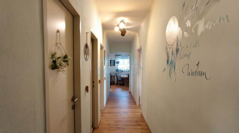 Modernisierte 3 Zimmer Wohnung mit 80 m�, Balkon und Garage /  / 2822&nbsp;Bad Erlach / Bild 3