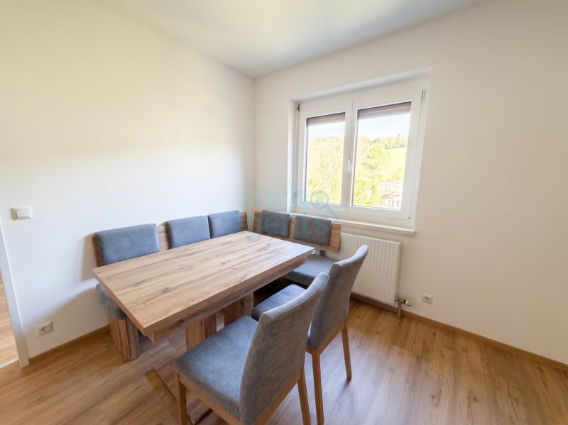 Hochwertige Mansardenwohnung in Weyer mit Garage und Aussicht in die Berge / / 3335 Weyer / Bild 3