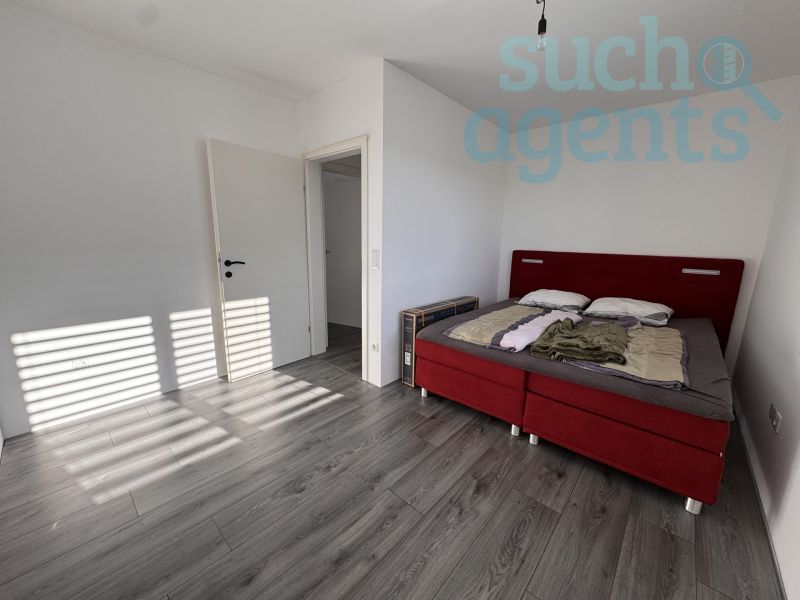 VERKAUFT! Neuwertige Doppelhaushlfte mit Garage auf Eckparzelle /  / 3350 Haag / Bild 4