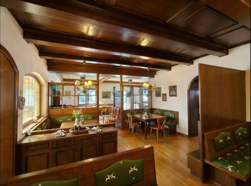 Gastro- & Wohnobjekt mit ca. 640m� - Panoramaterrasse und Blick in die Natur /  / 2560&nbsp;Alkersdorf / Alkersdorf / Bild 4