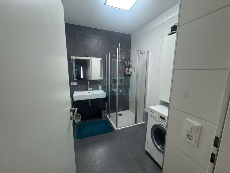 Hochwertige 2 Etagen Neubau-Wohnung mit 3 Zimmern, Balkon und Stellplatz /  / 4850 Timelkam / Bild 4