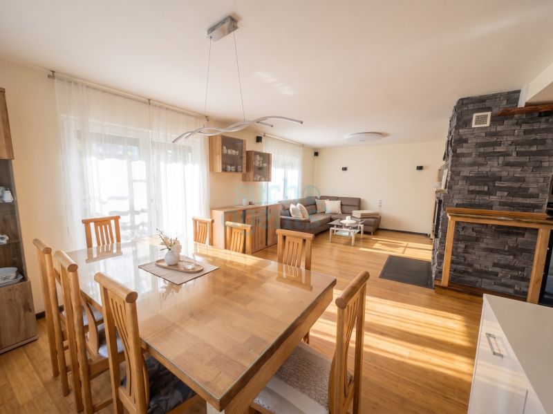 Modern wohnen in Ruhelage ? Einfamilienhaus mit Pool, PV, Garten, Winterg�rten & mehr | Lambach /  / 4650&nbsp;Lambach / Bild 2