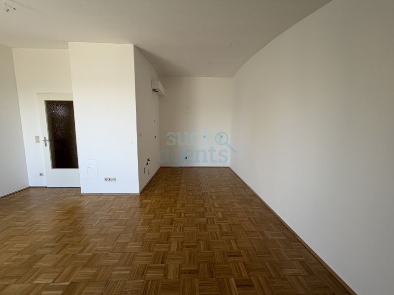 Helle 2-Zimmer-Wohnung mit Balkon in Traun-St. Dionysen / / 4050 Traun / Bild 1