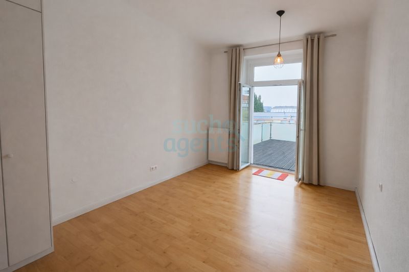 Ca. 125 m� gro�e 4 Zimmerwohnung mit hohen Decken und 15 m� Balkon in zentraler Lage von Wels /  / 4600&nbsp;Wels / Bild 4