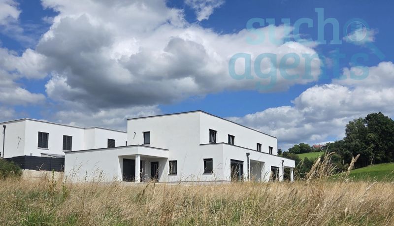 Modernes Wohnen - Doppelhaushlfte mit praktischer Raumaufteilung und Garage