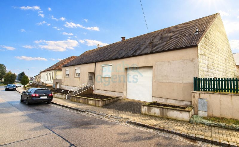 Neuer Preis!  Landhaus in absoluter Gr�nruhelage zu verkaufen ! �ber 1.600 m� Grund !