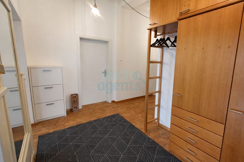 Ca. 125 m� gro�e 4 Zimmerwohnung mit hohen Decken und 15 m� Balkon in zentraler Lage von Wels /  / 4600&nbsp;Wels / Bild 3