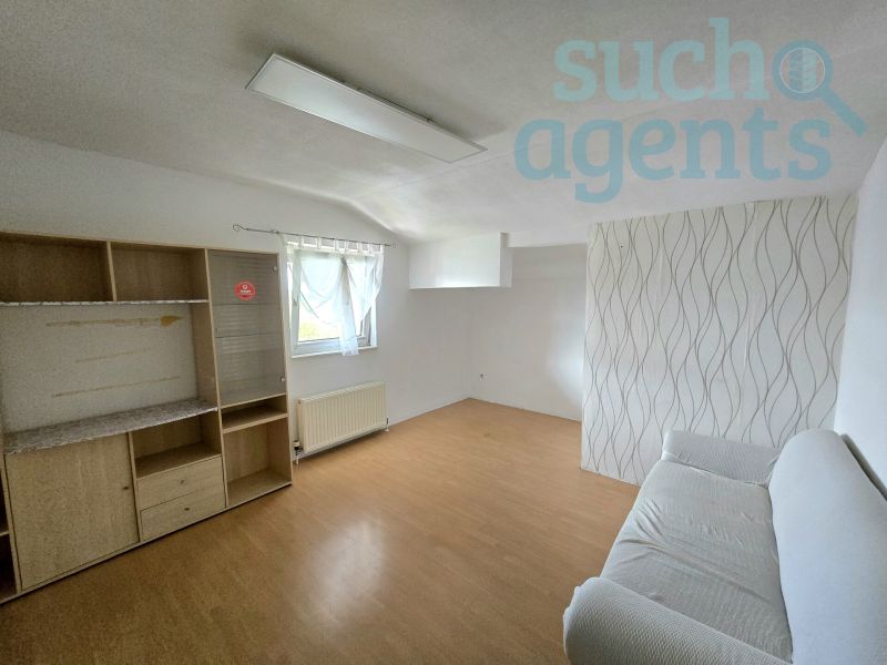 Attraktive Dachgeschosswohnung ? Wintergarten, Terrasse, Garten & mehr /  / 4616 Weikirchen an der Traun / Bild 2