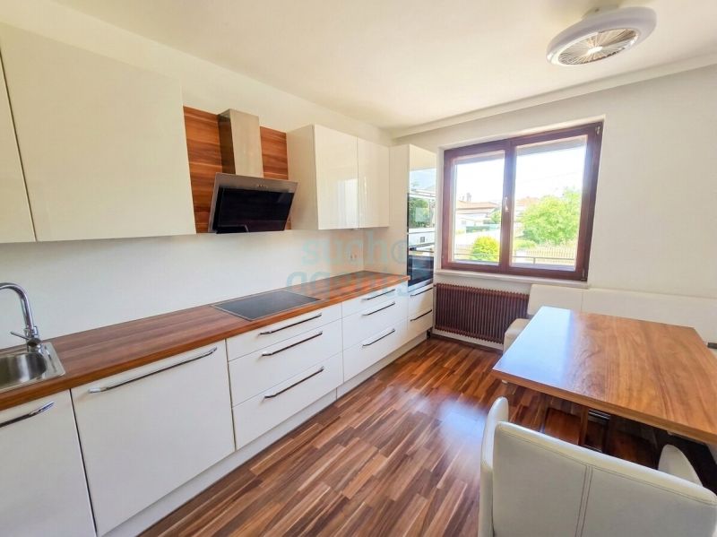 Zweifamilienhaus mit Ausbaupotential in ruhiger Siedlungslage /  / 4053&nbsp;Ansfelden / Bild 2