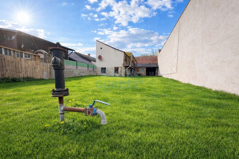 Grundst�ck mit Altbestand - 1.238m�