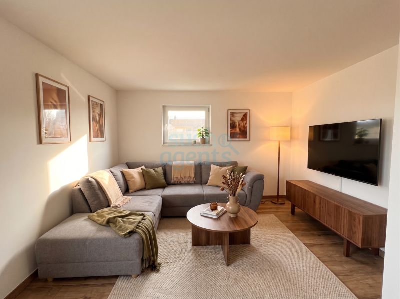 Kompaktes Traumhaus mit Pool, gro�z�gigem Garten und zwei Stellpl�tzen /  / 4303&nbsp;St. Pantaleon / Bild 1