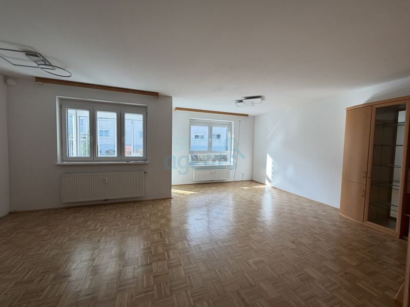 Sonnige Aussichten in bester Lage- Stilvolle 3-Zimmer-Wohnung mit Loggia