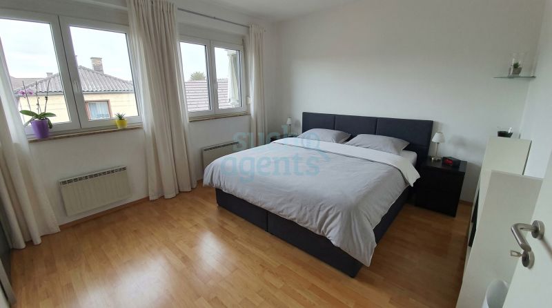 Modernisierte 3 Zimmer Wohnung mit 80 m�, Balkon und Garage /  / 2822&nbsp;Bad Erlach / Bild 2