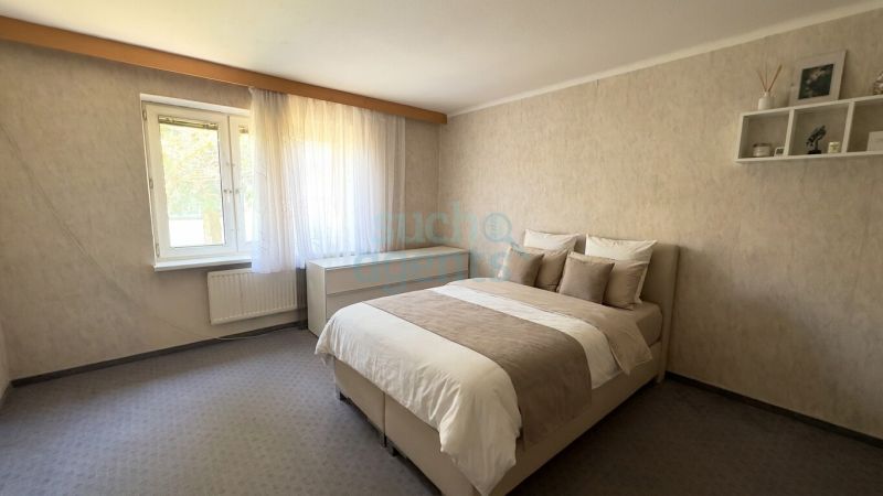Mehrfamilienhaus in Ruhelage mit Naturteich & Waldblick mit ca. 400 m2 Nutzfl�che und 8 Zimmer /  / 4050&nbsp;Traun / Bild 4
