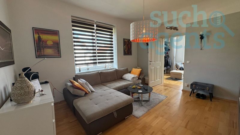 Renovierte Doppelhaushlfte in Wels ? 3 Einheiten, Garten & Garage /  / 4600 Wels / Bild 1