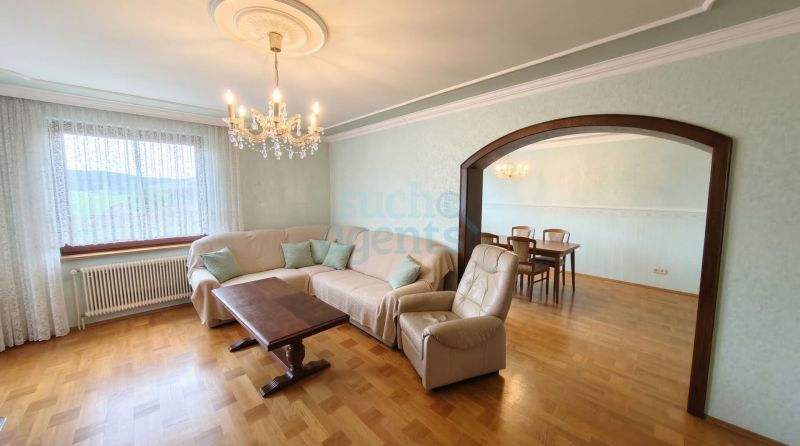 Neuer Preis! Imposantes Wohnobjekt mit insgesamt ca. 640m², großer Panoramaterrasse und Garagen / / 2560 Hernstein / Bild 1