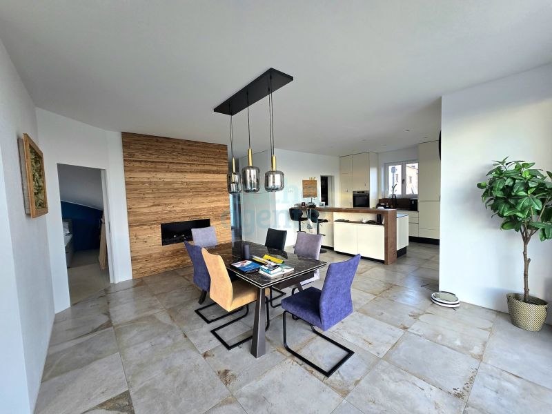Exklusive Villa in Peuerbach, Baujahr 2022 ? Pool, Sauna, Doppelgarage & mehr /  / 4722 Peuerbach / Bild 2