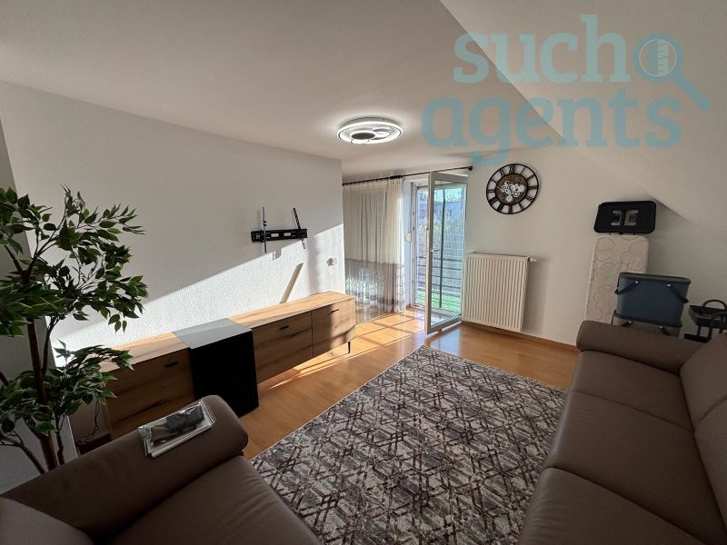 NEUER PREIS! Zweifamilienhaus - 3 Garagen, Hebeb�hne, Keller & Garten /  / 4061&nbsp;Wagram / Bild 2