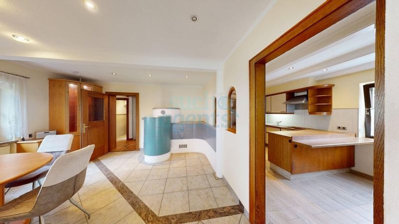 4 - Zimmer Wohnung mit Wintergarten und Garten Nutzung (sehr gro�er Garten) /  / 6063&nbsp;Rum / Bild 3