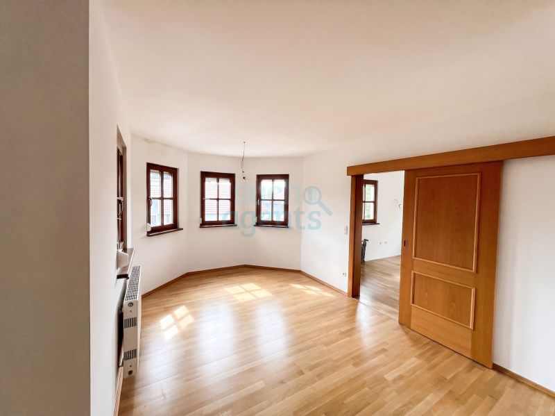 Gepflegtes Mehrfamilienhaus mit traumhaftem Garten und viel Platz