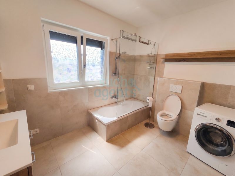 Exklusive 135m� Erdgeschosswohnung mit gro�z�gigem Garten & Terrasse nahe Attersee /  / 4863&nbsp;Seewalchen am Attersee / Bild 3
