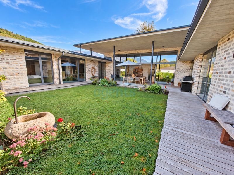 Neubauvilla in Bad Ischl ? 337 m² auf einer Ebene, Raumhöhen bis 4 m und Smart Home
