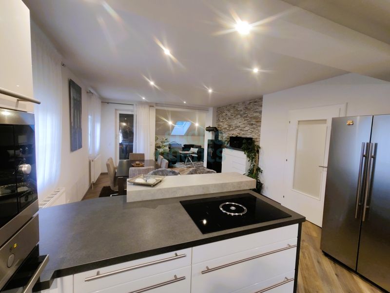 Grozgiges Mehrgenerationenhaus in Ruhelage mit Panoramablick ber Laakirchen /  / 4663 Laakirchen / Bild 1