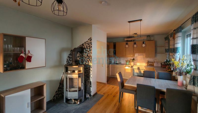 Modernisierte 3 Zimmer Wohnung mit 80 m�, Balkon und Garage /  / 2822&nbsp;Bad Erlach / Bild 1