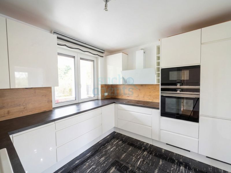 Modernes Einfamilienhaus mit ca. 189 m� Nutzfl�che, 5 Zimmern und ca. 853 m� gro�en Garten /  / 2230&nbsp;G�nserndorf S�d / Bild 2