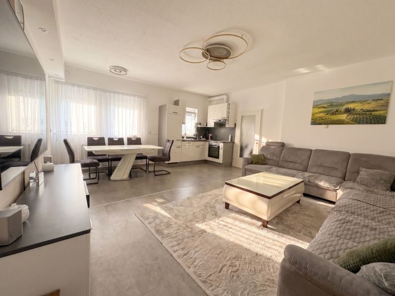 Platz f�r die ganze Familie: Modernisiertes 6-Zimmer-Haus mit Garten und Balkon /  / 3100&nbsp;St. P�lten / Bild 1