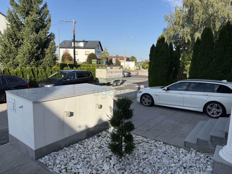 Exklusive Haush�lfte mit moderner K�che, Marmorb�den und 150 m� Nutzfl�che /  / 4050&nbsp;Traun / Bild 1