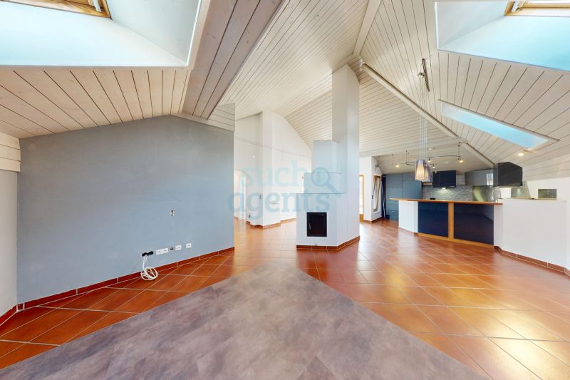 NEUER PREIS! 3-Zimmer-Dachgeschosswohnung mit XXL-Terrasse im Herzen von Volders /  / 6111 Volders / Bild 2