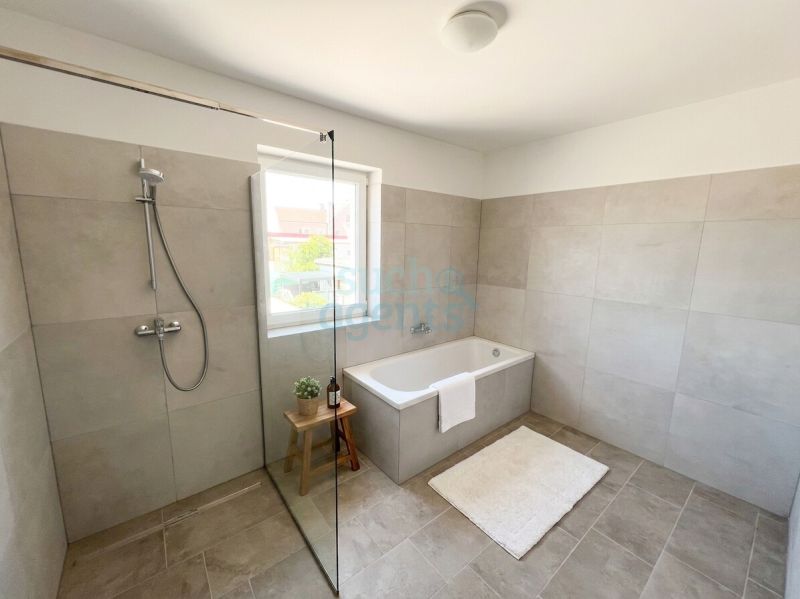Modernes Einfamilienhaus mit Garten und gro�z�giger Doppelgarage /  / 3300&nbsp;Amstetten / Bild 4