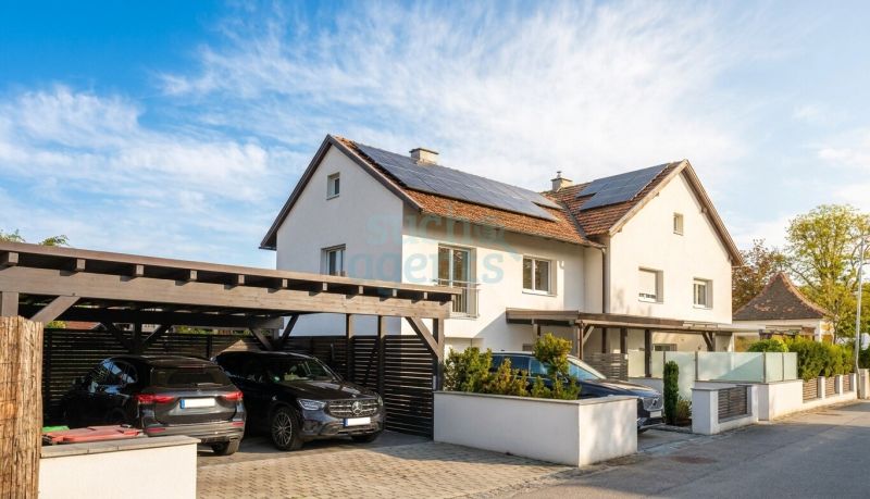Gro�z�giges Familienhaus mit Pool, Kamin, PV-Anlage und hochwertiger Tischlerausstattung /  / 4973&nbsp;Sankt Martin im Innkreis / Bild 1