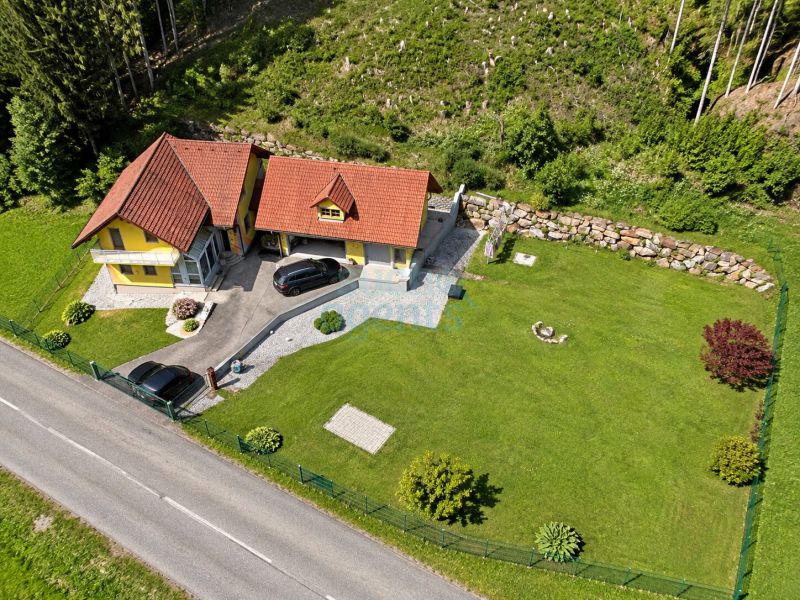 Neuer Preis! Traumhaus in absoluter Alleinlage ? umgeben von Natur ? 1.210 m� Garten