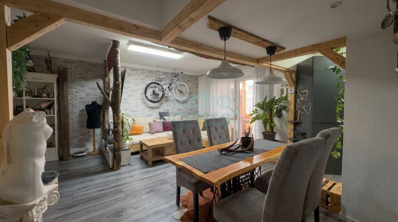 Top renovierte Eigentumswohnung in Hörsching mit verglastem Balkon und Garage