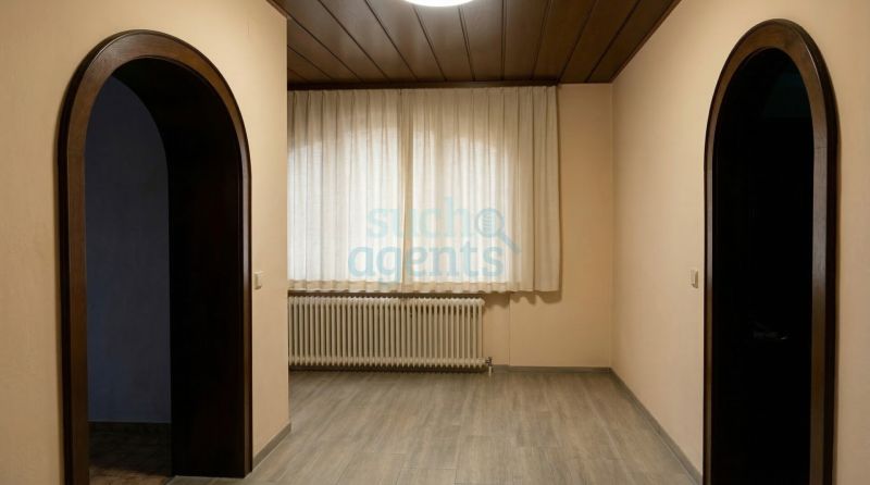 Neuer Preis! Imposantes Wohnobjekt mit insgesamt ca. 640m², großer Panoramaterrasse und Garagen / / 2560 Hernstein / Bild 2